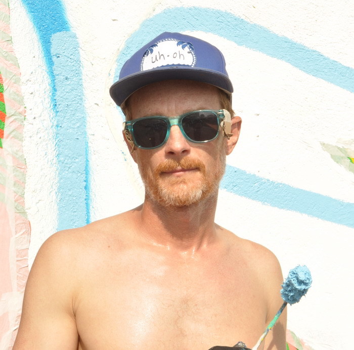 Siciliafelix incontra Momo a Giardini Naxos uno dei massimi esponenti della Street Art internazionale, mentre lavora al sua murale per Emergence 2016