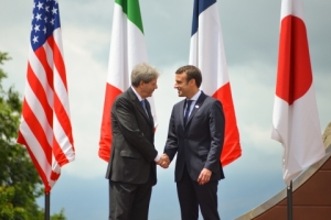 Il saluto di Gentiloni al Presidente Francese