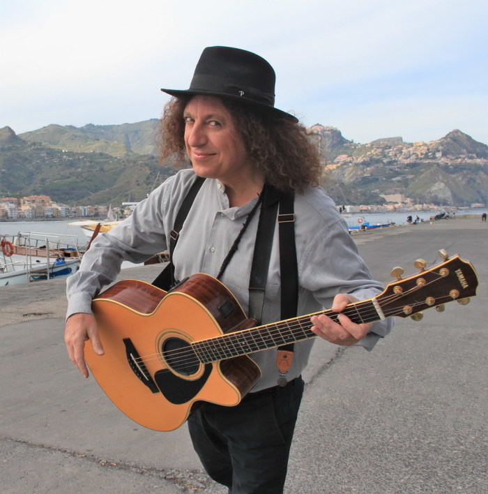 Domenica 9 luglio “Cantastorie e pupari al Porto di Catania” con Luigi Di Pino