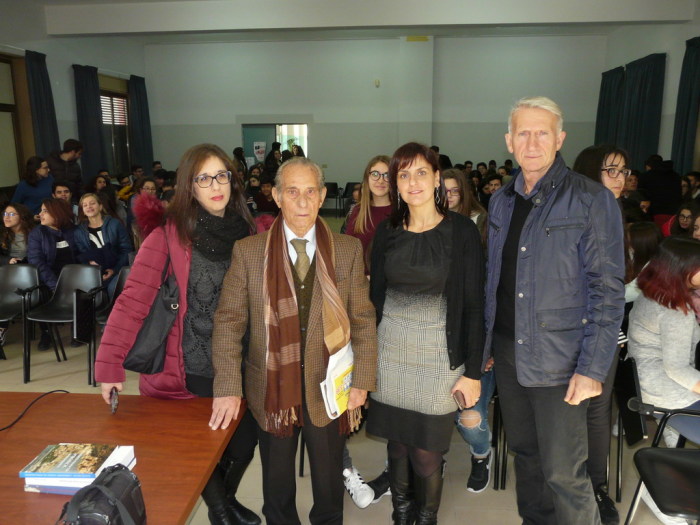 Il Comune di Giardini Naxos ricorda la tragedia dell’Olocausto con una conferenza al Liceo Scientifico
