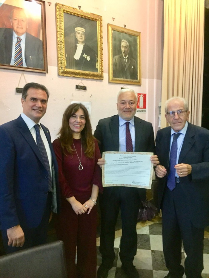 Il Presidente dell’UCSI Sicilia Domenico Interdonato ha ricevuto il Premio “Pro Bono Veritas”