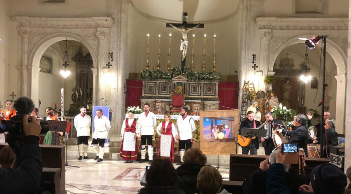 A Taormina il Natale si tinge di folk con canti e balli della tradizione popolare siciliana