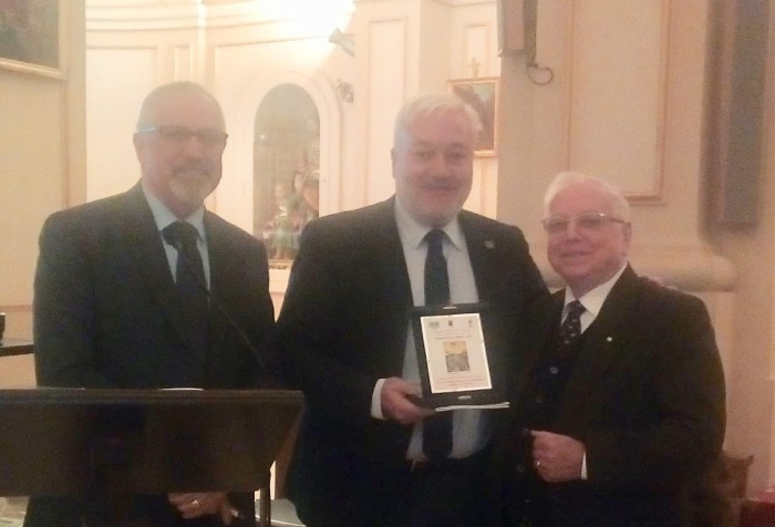 XXX Edizione del Premio di Poesia Città di Tremestieri Etneo: consegnata la targa “Salvo Nibali” al Presidente dell’Ucsi Sicilia Domenico Interdonato