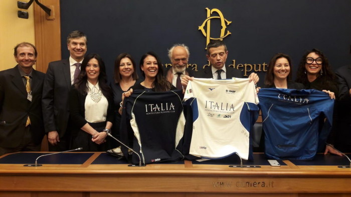 Presentato il Montecitorio Running Club. Occasione per la deputata Paxia di parlare della terza edizione del TrinacriaHalf Triathlon che si svolgerà a Marina di Ragusa il 5 maggio