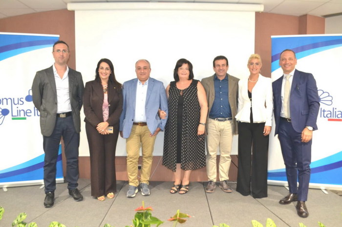 Ad Aci Castello interessante convegno sull’importanza di una sana postura sui danni da esposizione inconsapevole all’inquinamento elettromagnetico