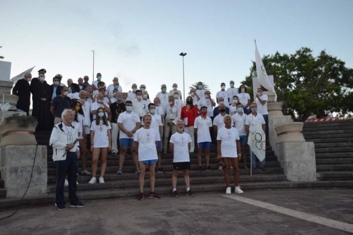 Giorgio Peris e Rosario Lo Bello a Messina nell’ultima tappa del 60° anniversario del passaggio della fiaccola olimpica a Messina- Emozionante l’accensione della fiaccola ai piedi della stele della Madonnina del Porto