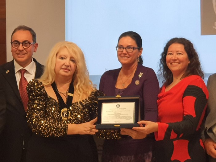 KIWANIS E PREMIO INTERNAZIONALE VIRDIMURA: contro ogni forma di violenza sulle donne e in difesa degli indifesi, dei minori e dei soggetti affetti da autismo.