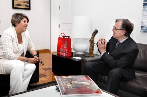Incontro tra il Sindaco Noelia Arroyo e il Prof. Langella al Palaco Consistoriale sede del Municipio di Cartagena