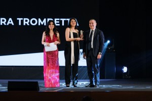 Il presidente della Camera di Commercio Ivo Blandina premia Chiara Trombetta