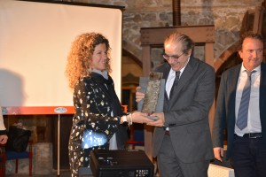 La consegna del Premio al Prof. Bruni