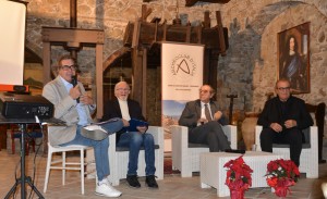 Da sin. Mauro Romano, il Cav. Nino Buda, il Prof. Pierfranco Bruni e l'On. Fabio Granata