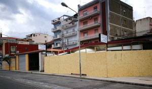 Un altro locale protetto da pannelli di legno