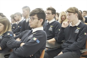 Platea con studenti Besta 