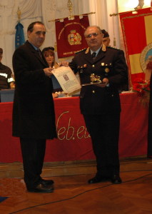 Il Ten. Col. Triolo con il Premio
