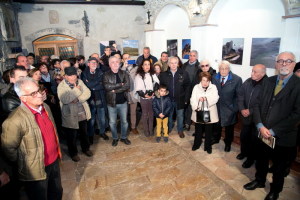 Il pubblico presente all'inaugurazione della mostra